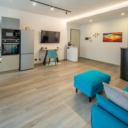 Locazione Turistica L'aurora 아파트 *