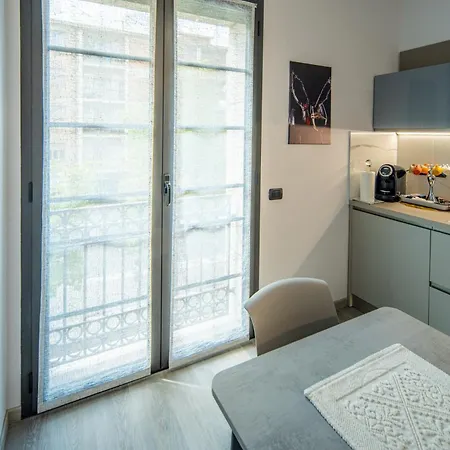 Locazione Turistica L'aurora 公寓 阿尔巴