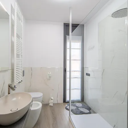 公寓 Locazione Turistica L'aurora 阿尔巴