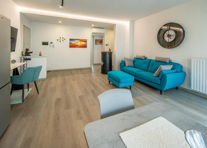 Locazione Turistica L'aurora 알바